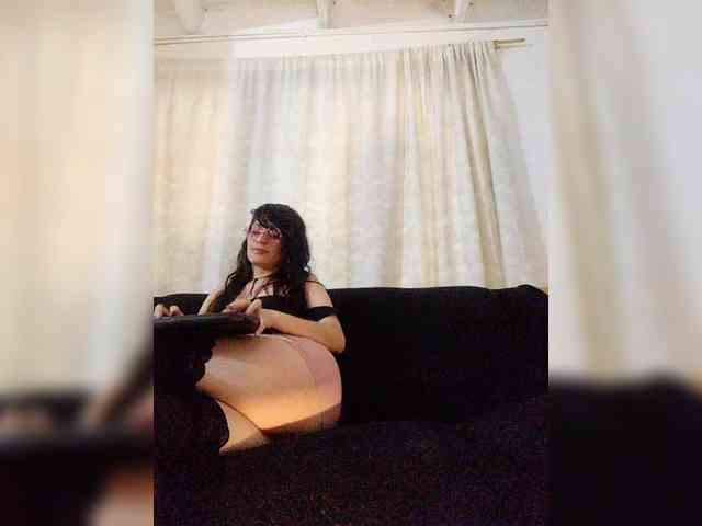 Linda-Tease webcam