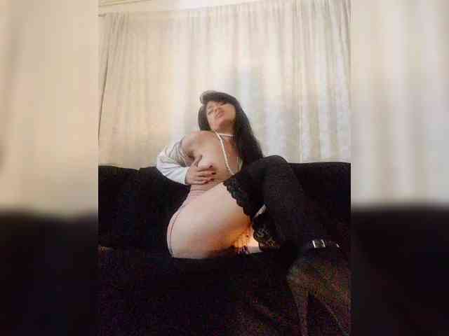 Linda-Tease Linda-Tease