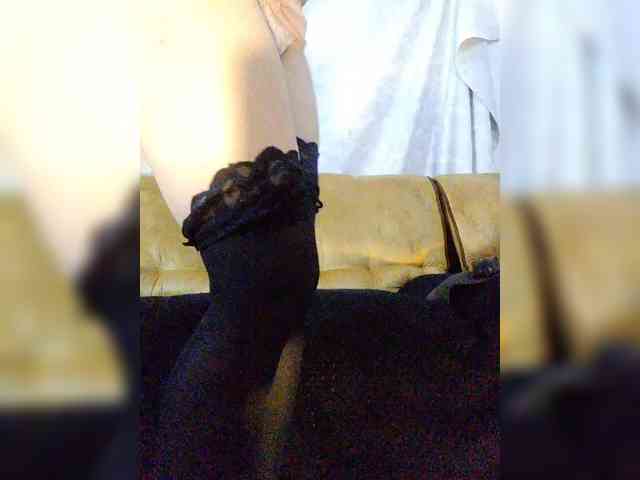 Linda-Tease webcam