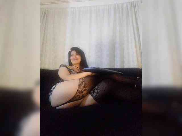 Linda-Tease Linda-Tease