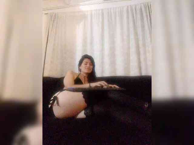 Linda-Tease Linda-Tease