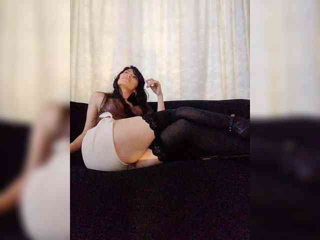 Linda-Tease Linda-Tease