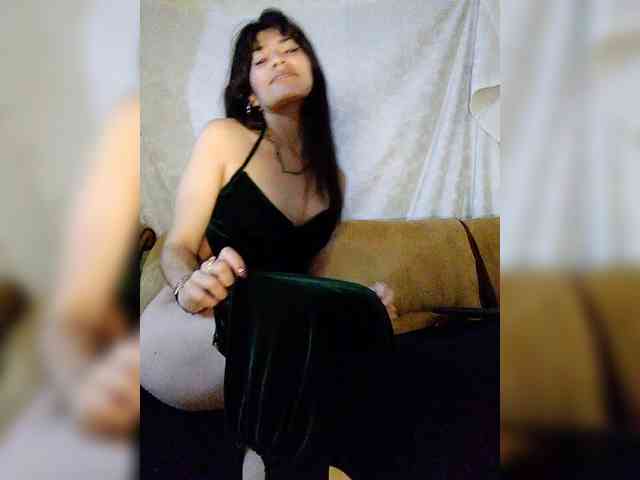 Linda-Tease webcam