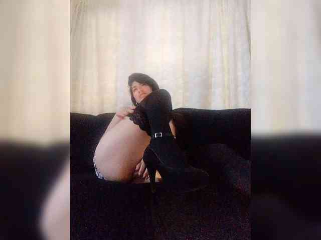Linda-Tease webcam