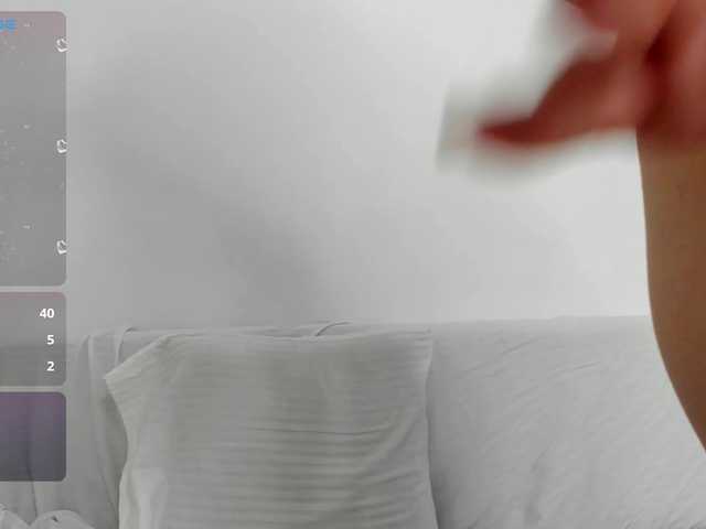 floomaliana's BongaCams show and profile