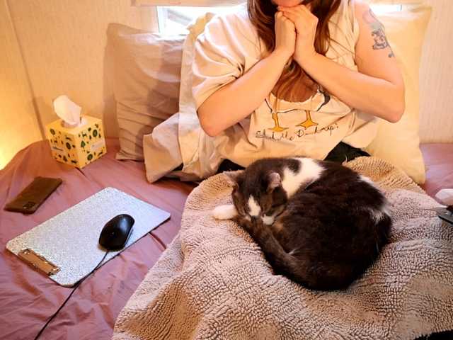 XxpixeyxX's BongaCams show and profile