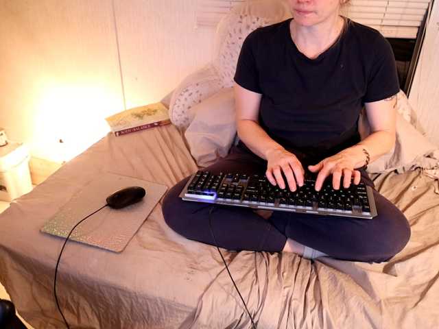 XxpixeyxX's BongaCams show and profile