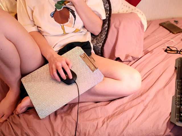 XxpixeyxX's BongaCams show and profile