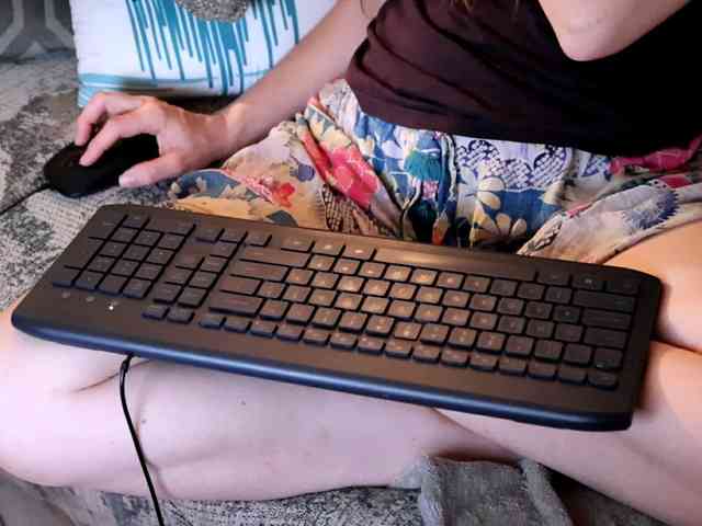 XxpixeyxX webcam