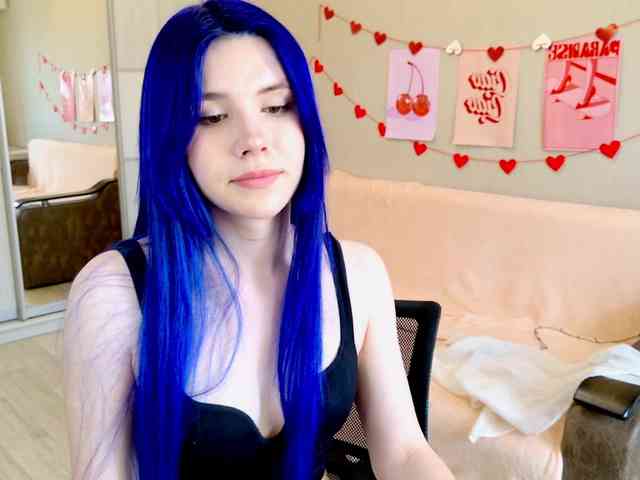 Yoursissydoll Live Webcam on BongaCams