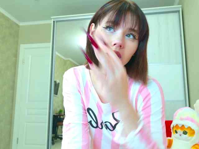 Yoursissydoll Live Webcam on BongaCams