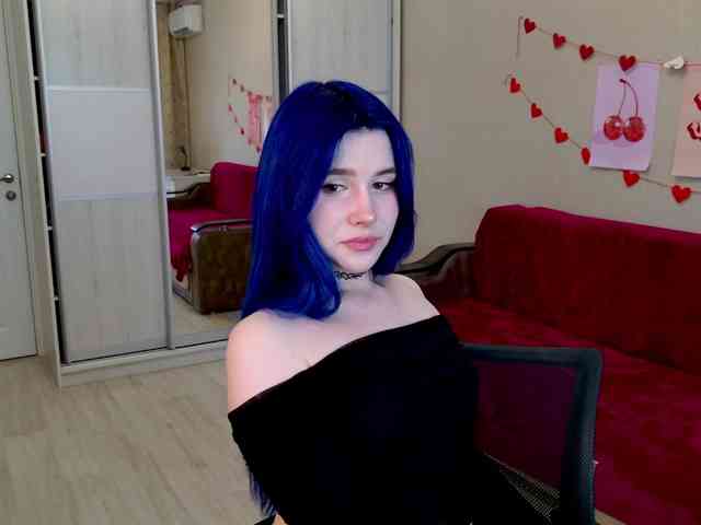 Yoursissydoll Live Webcam on BongaCams