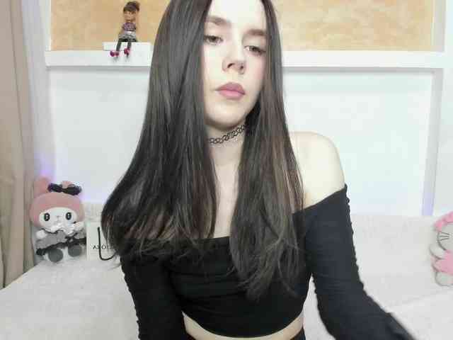 Yoursissydoll Live Webcam on BongaCams