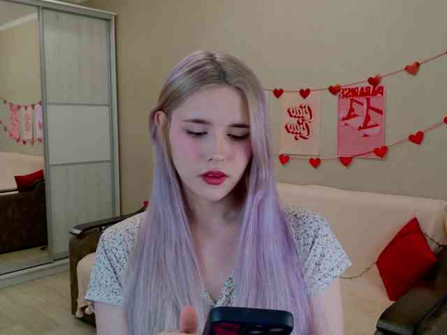 Yoursissydoll Live Webcam on BongaCams