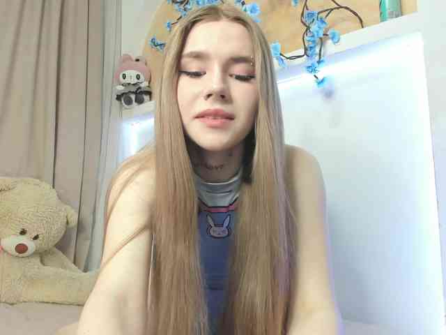 Yoursissydoll Live Webcam on BongaCams