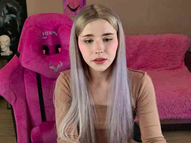 Yoursissydoll Live Webcam on BongaCams