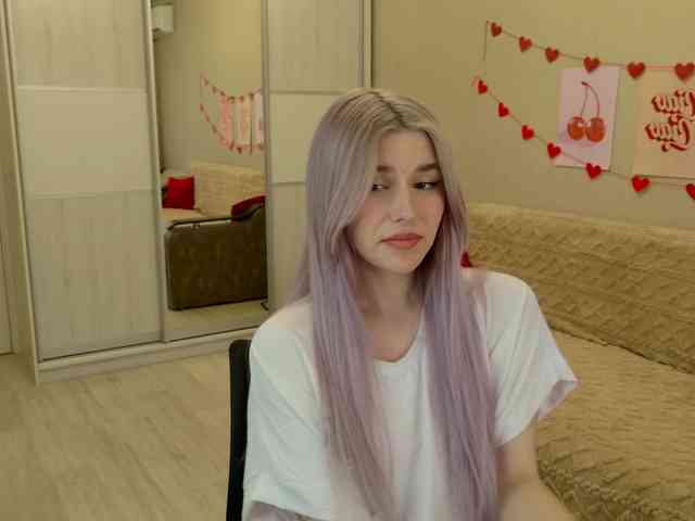 Yoursissydoll Live Webcam on BongaCams