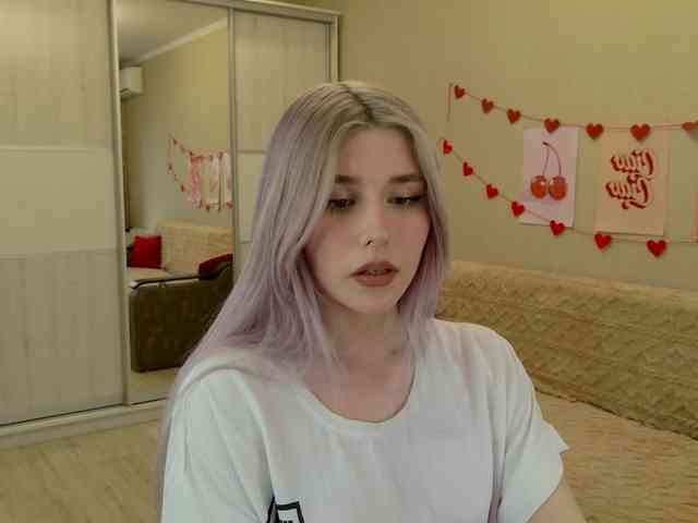 Yoursissydoll Live Webcam on BongaCams