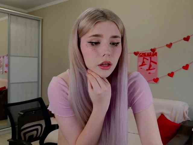 Yoursissydoll Live Webcam on BongaCams