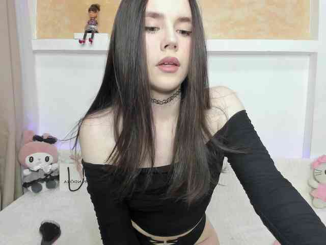 Yoursissydoll Live Webcam on BongaCams