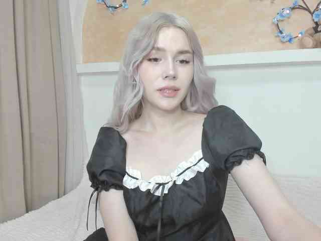 Yoursissydoll Live Webcam on BongaCams