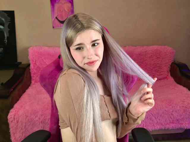 Yoursissydoll Live Webcam on BongaCams