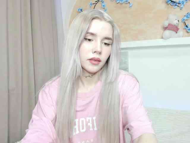 Yoursissydoll Live Webcam on BongaCams