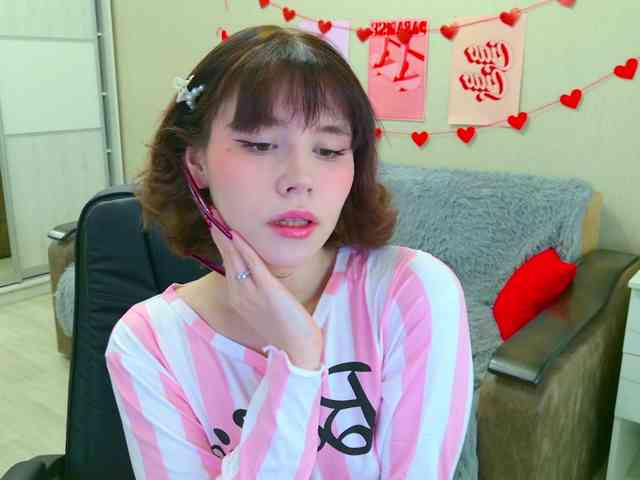 Yoursissydoll Live Webcam on BongaCams