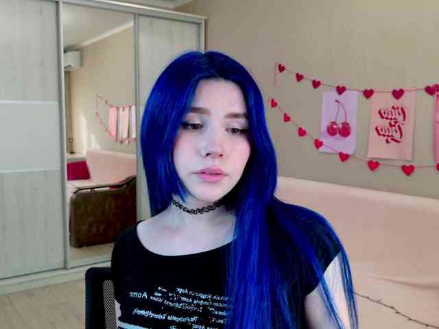 Yoursissydoll Live Webcam on BongaCams