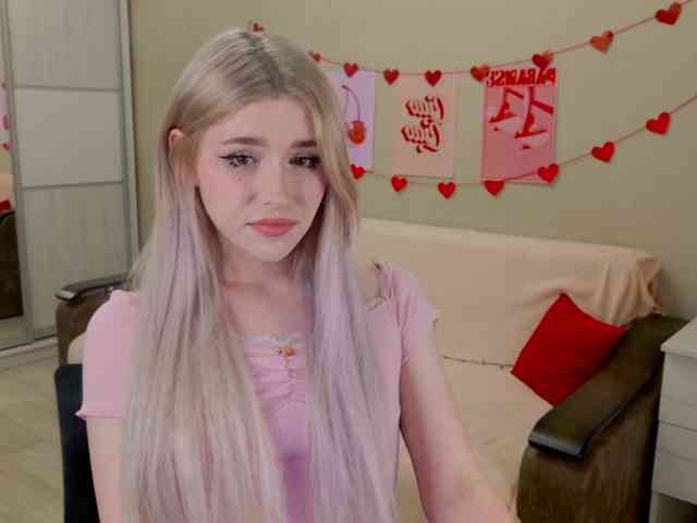 Yoursissydoll Live Webcam on BongaCams