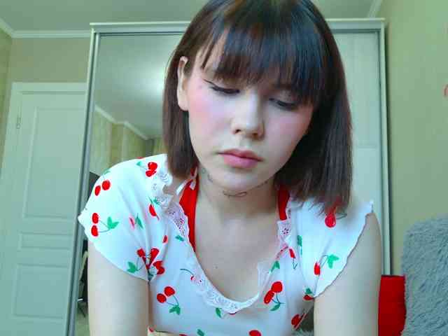 Yoursissydoll Live Webcam on BongaCams