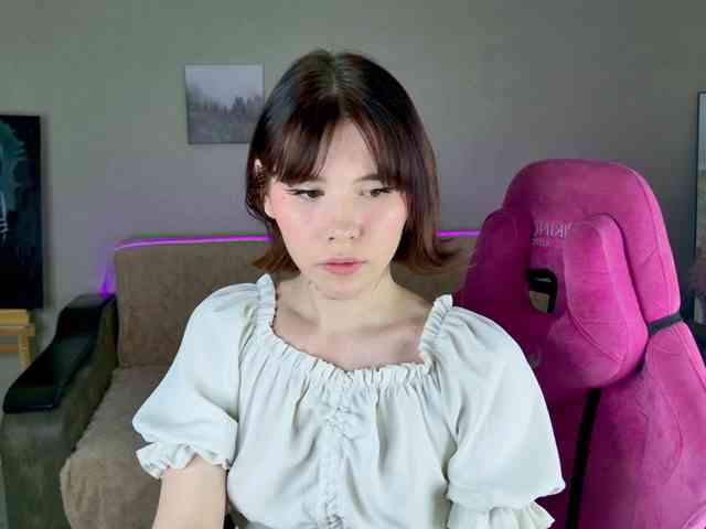Yoursissydoll Live Webcam on BongaCams