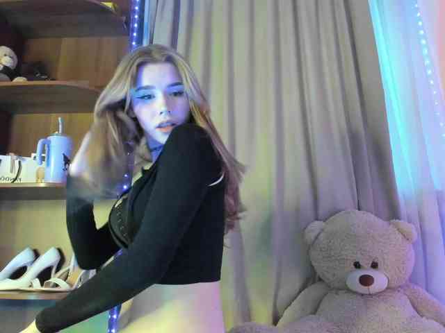 Yoursissydoll Live Webcam on BongaCams