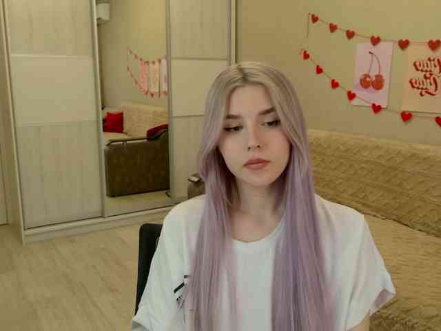 Yoursissydoll Live Webcam on BongaCams