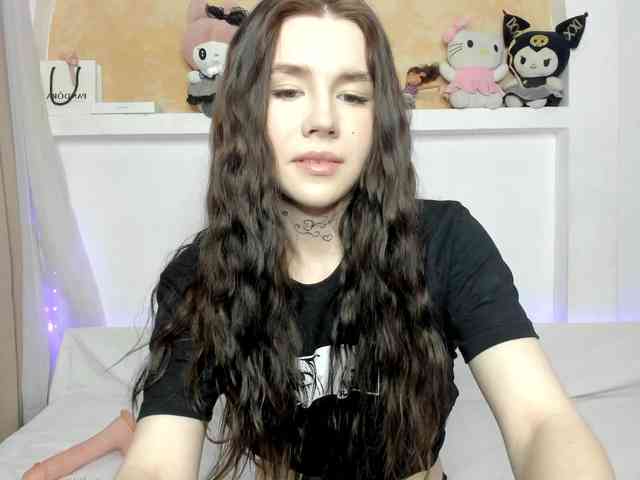 Yoursissydoll Live Webcam on BongaCams