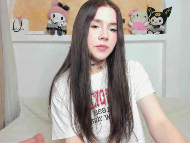 Yoursissydoll Live Webcam on BongaCams