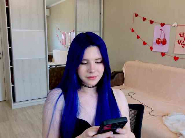 Yoursissydoll Live Webcam on BongaCams