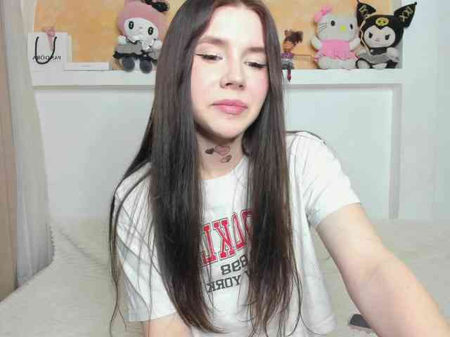 Yoursissydoll Live Webcam on BongaCams