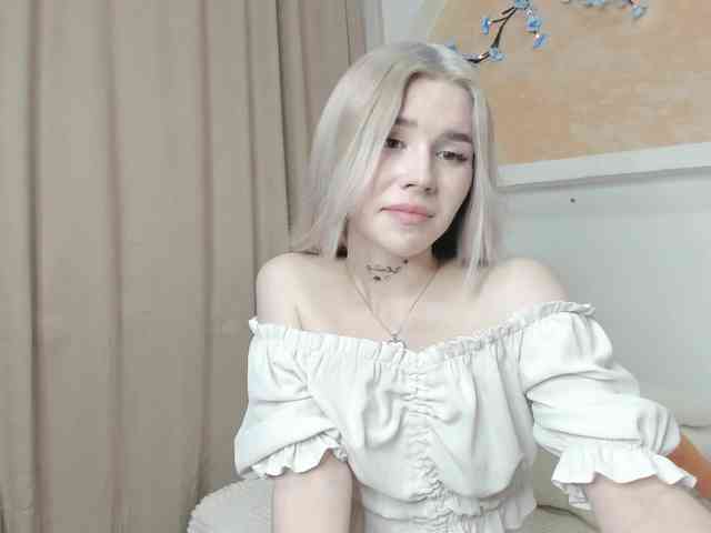 Yoursissydoll Live Webcam on BongaCams