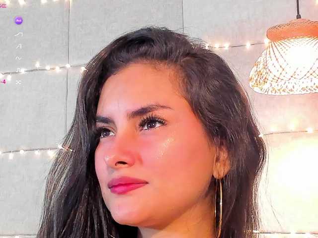 violethilton's BongaCams show and profile