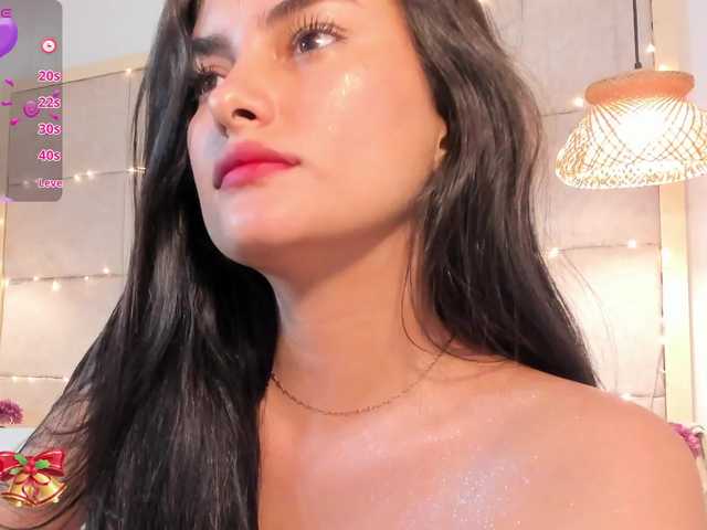 violethilton's BongaCams show and profile