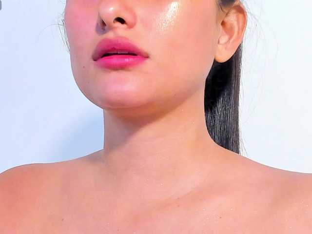 violethilton's BongaCams show and profile