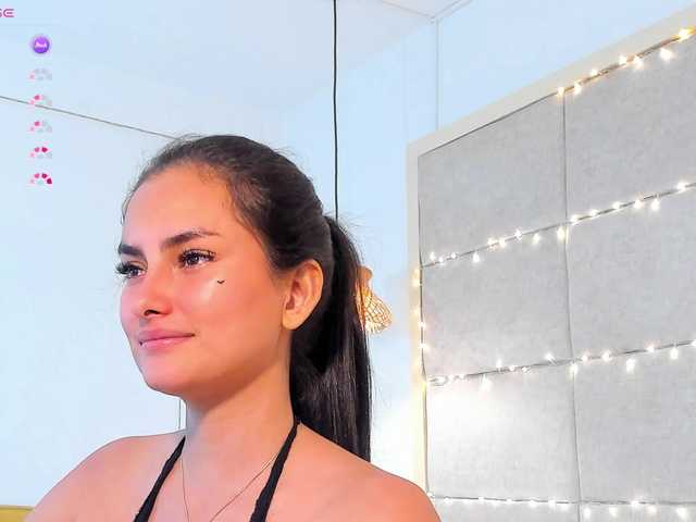 violethilton's BongaCams show and profile