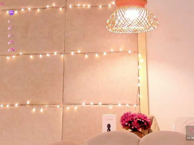 violethilton's BongaCams show and profile