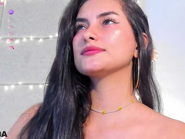 violethilton's BongaCams show and profile