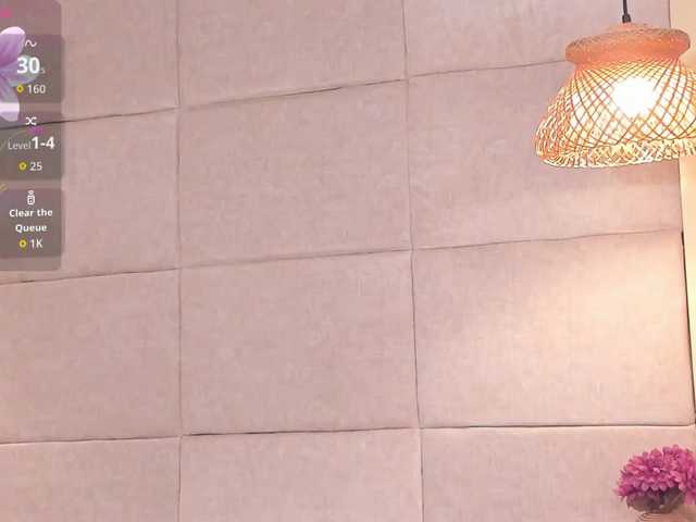  violethilton chat room