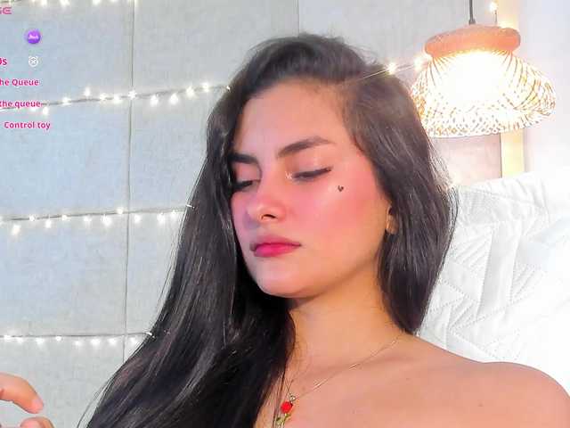 violethilton's BongaCams show and profile