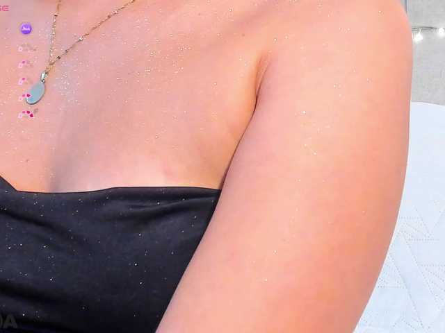 violethilton's BongaCams show and profile