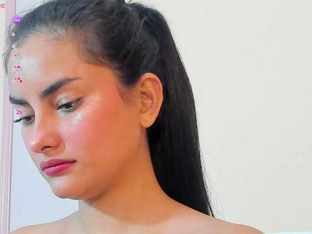 violethilton's BongaCams show and profile