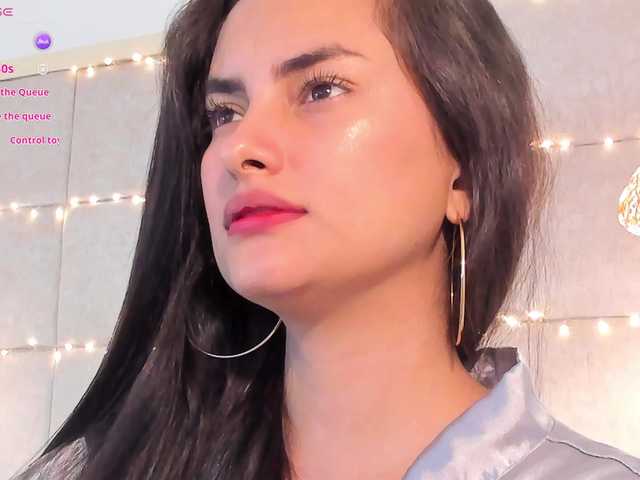 violethilton's BongaCams show and profile